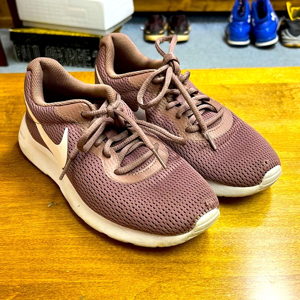 Nike Tanjun Running Shoe